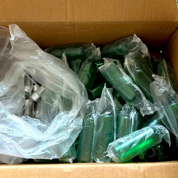 43 plastic amber cosmetic use bottles with spay 100 ml New - Picture 2 of 3